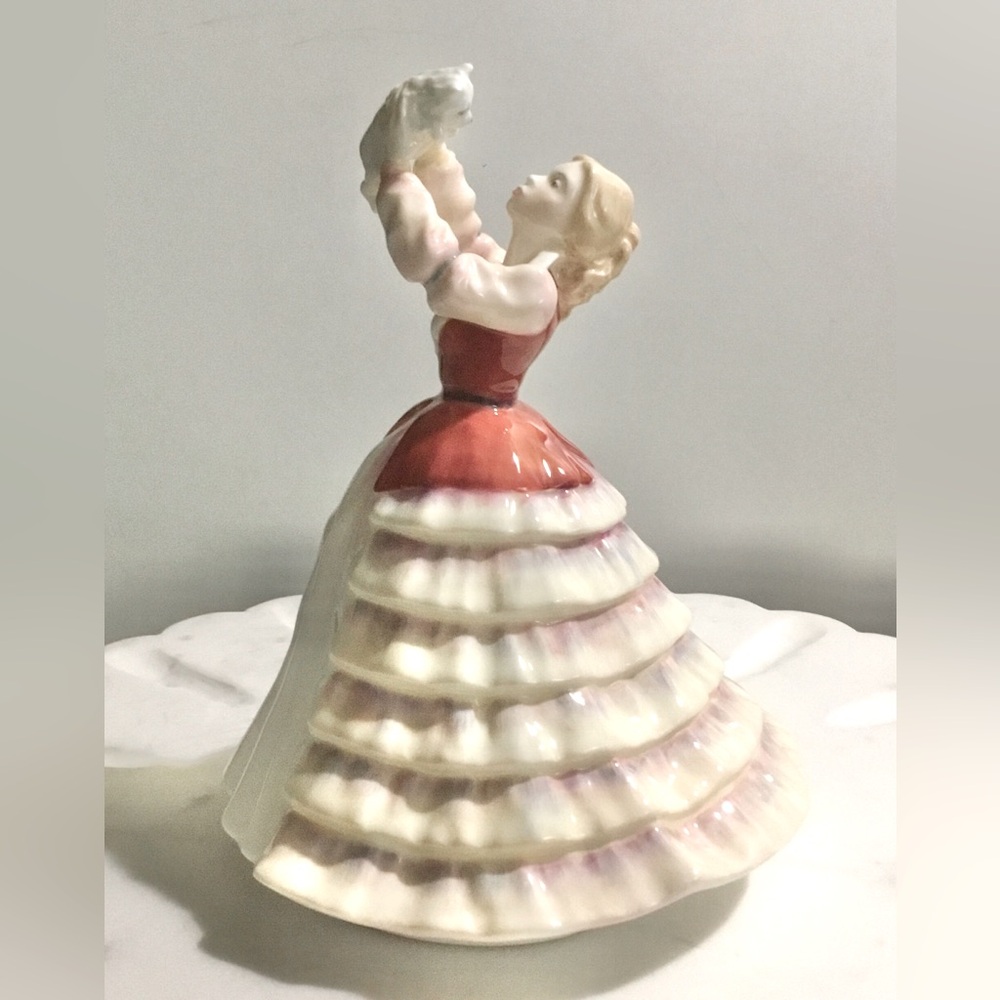 Vintage Royal Doulton ‘Susan’ Porcelain Figurine